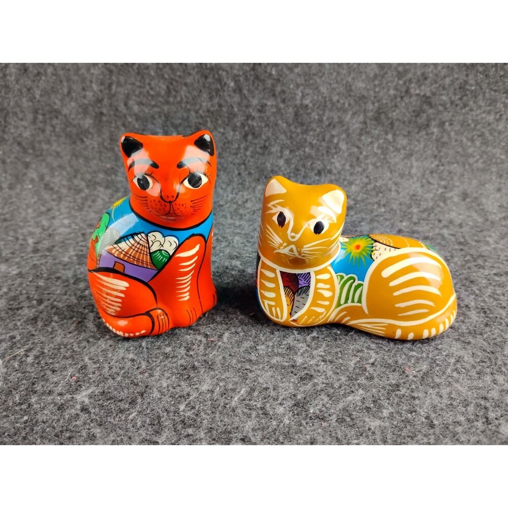 Vintage Cat Figurine Set of 2 Talavera Hand Painted Folk Art Puerto Vallarta